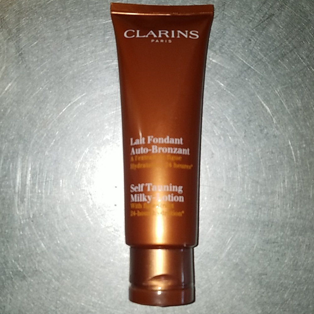New, sealed Clarins Self Tanning Milky-Lotion!